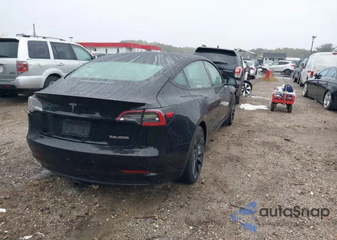 2021 Tesla Model 3 Performance Dual Motor All-Wheel Drive z USA, uszkodzony, nr VIN 5YJ3E1ECXMF914237